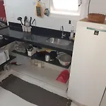 Kitnet em Guarujá - Pitangueiras (sem garagem)
