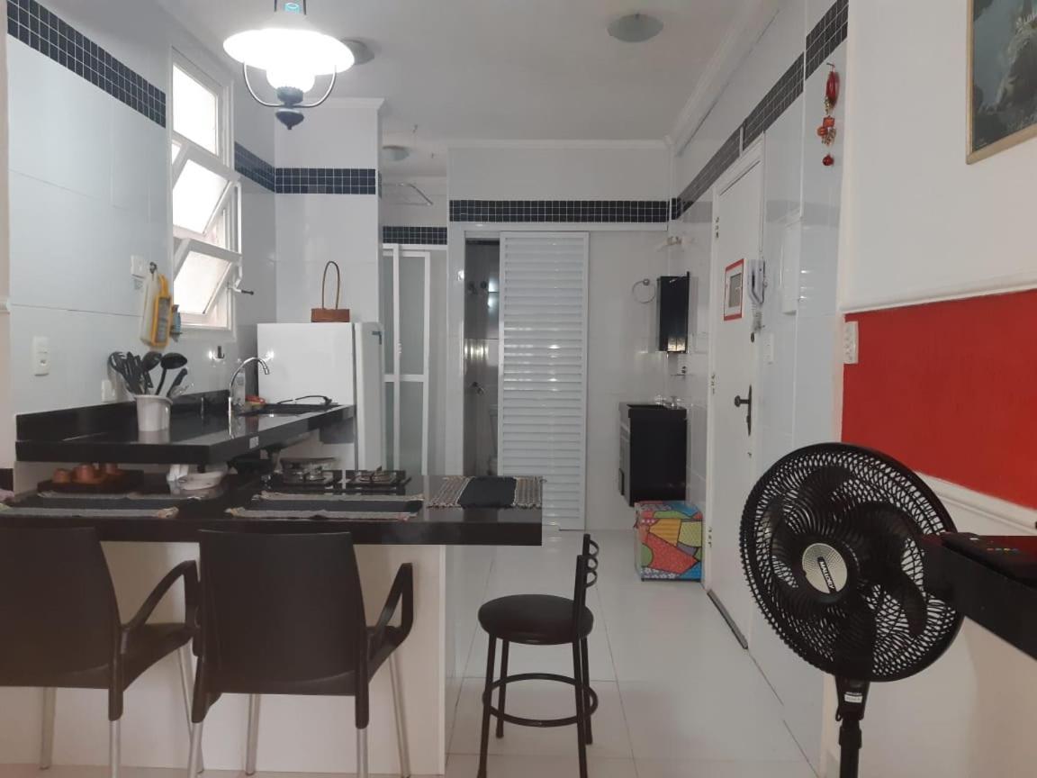 Kitnet Em - Pitangueiras Guarujá